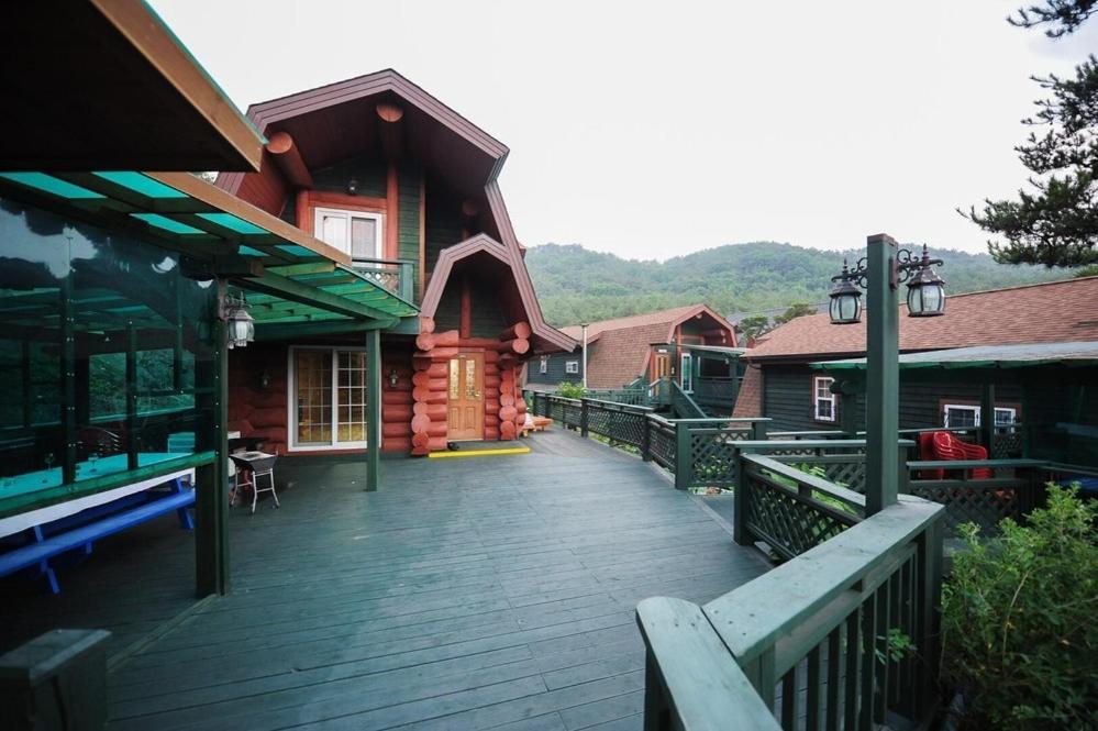 Boryeong Rich Valley Log Village Pension Room photo